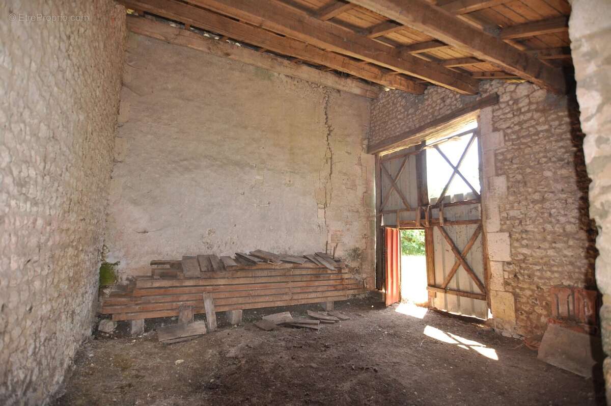 Petite maison de campagne  à rénover entièrement - photo 11