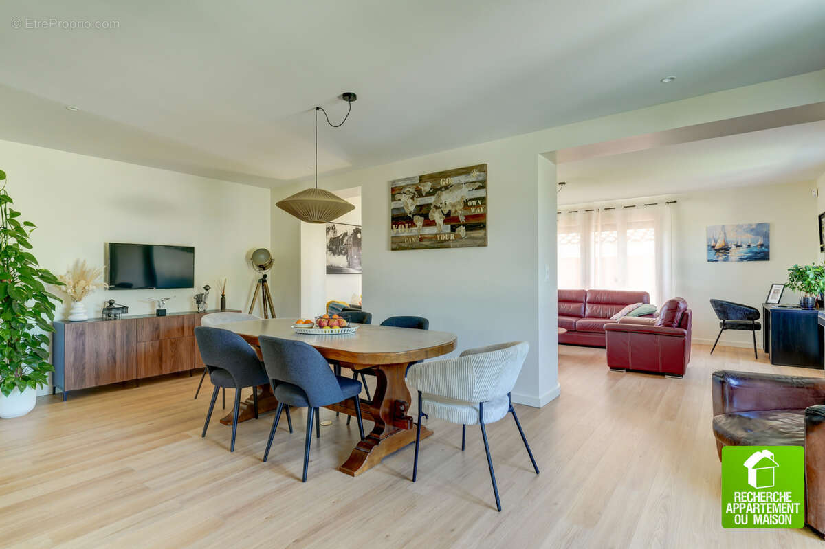 Maison entièrement rénovée avec belles prestations - photo 7