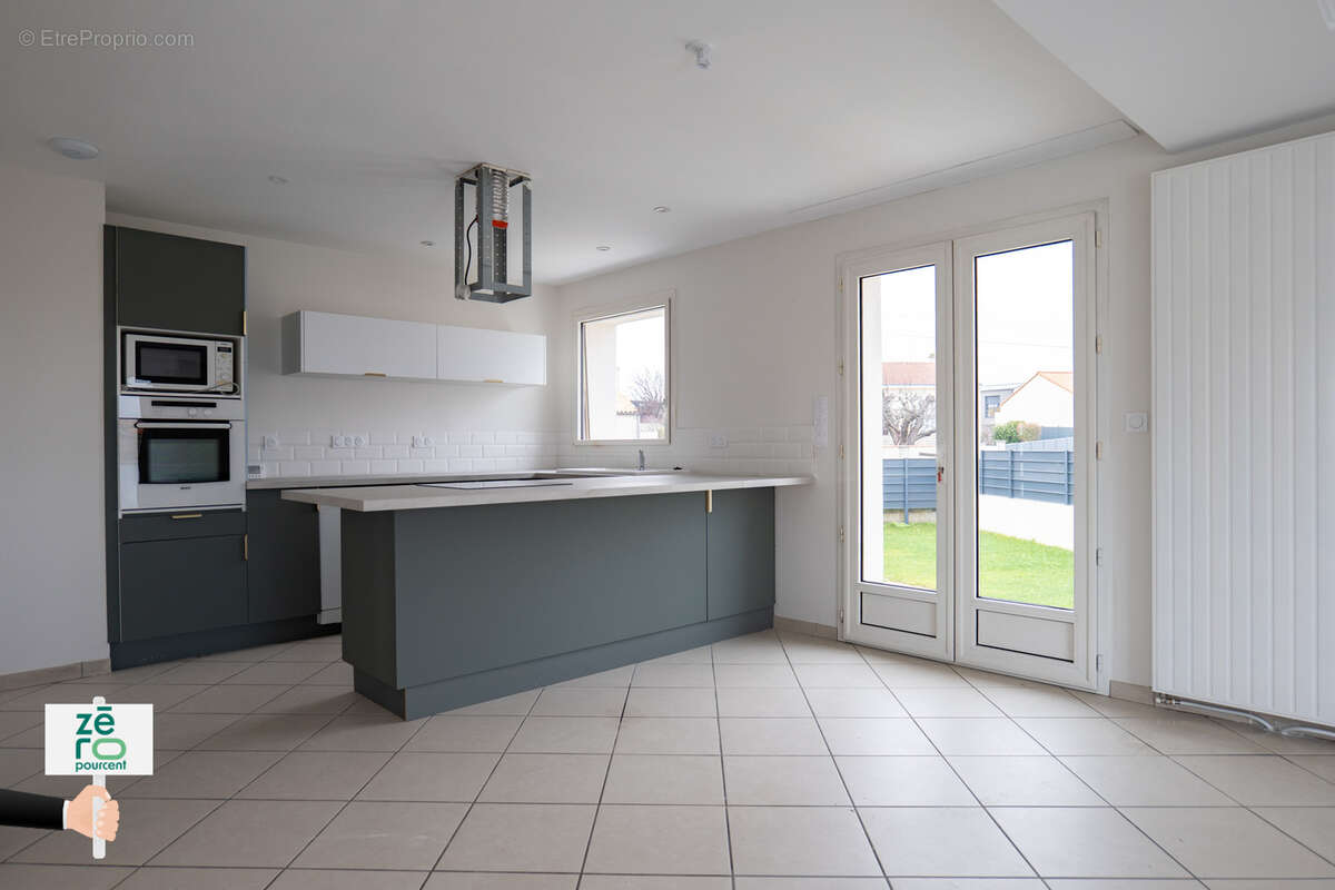 Maison à LES HERBIERS