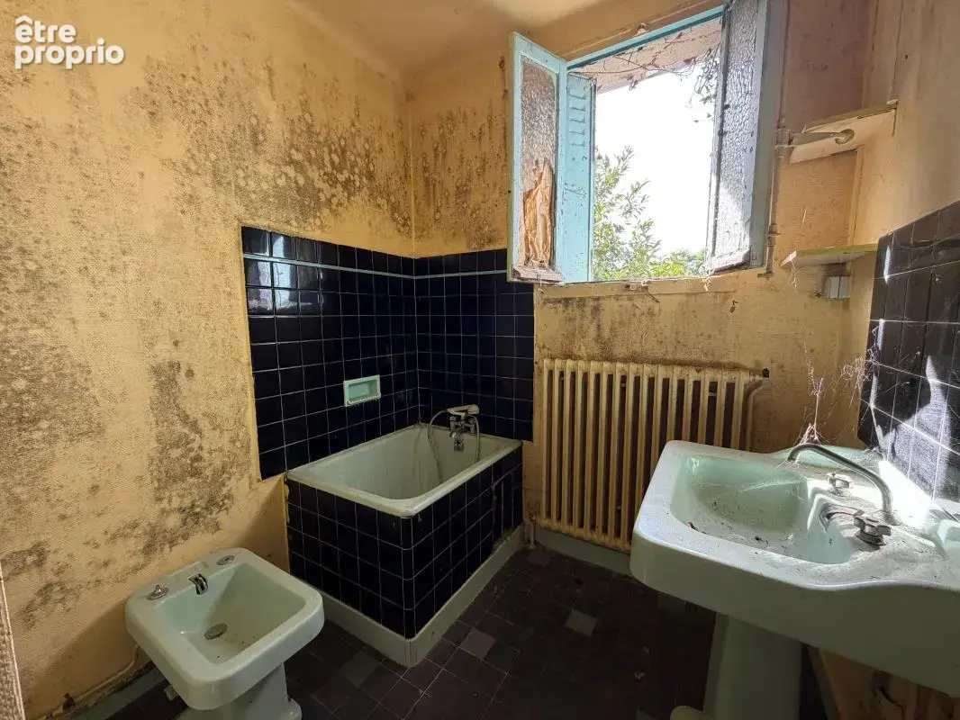Maison à rénover avec vue exceptionnelle et terrain - photo 10