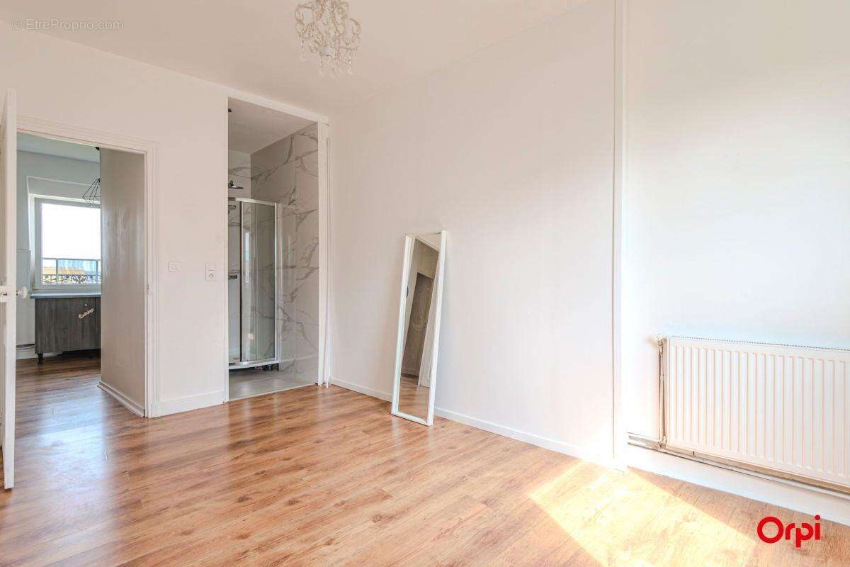 À vendre - Appartement T2 rénové - photo 3