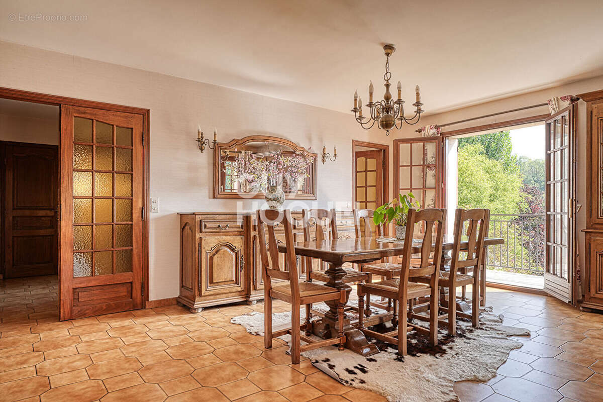 Maison à AUBERGENVILLE