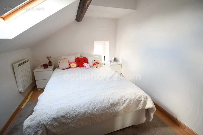 Appartement à AUDUN-LE-ROMAN