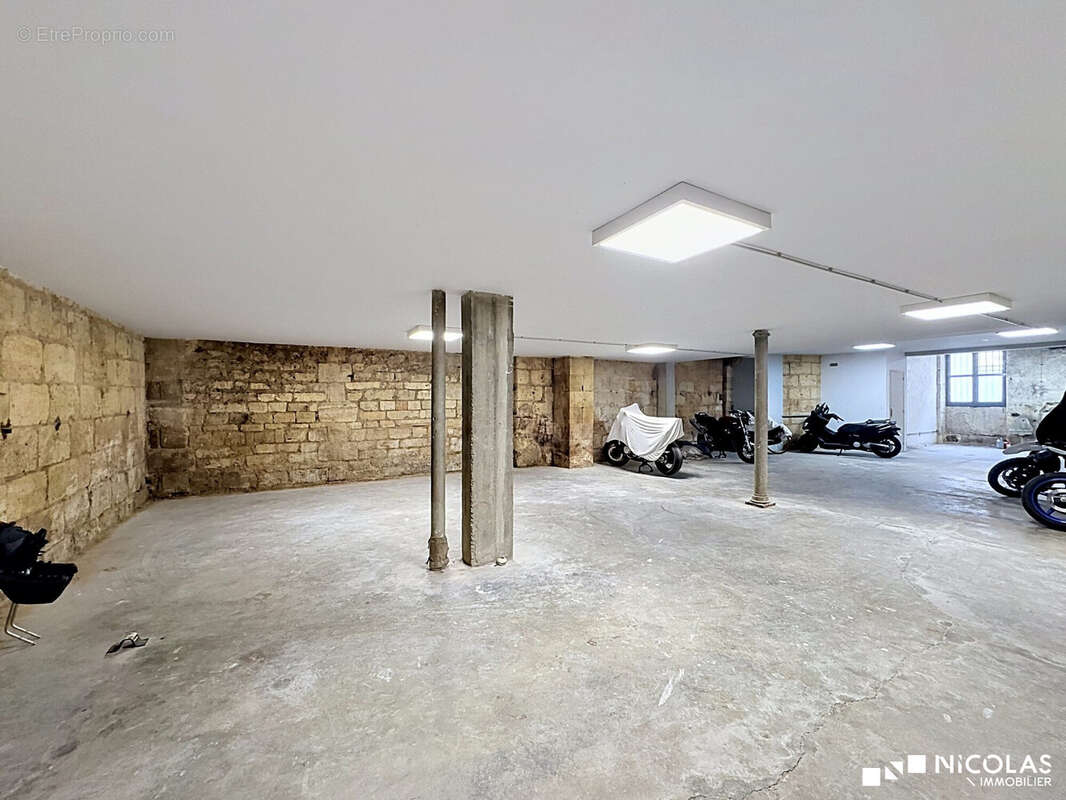 Parking à BORDEAUX