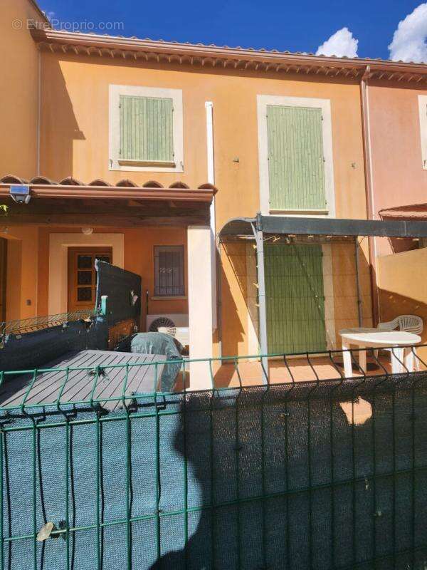 Maison à L'ISLE-SUR-LA-SORGUE