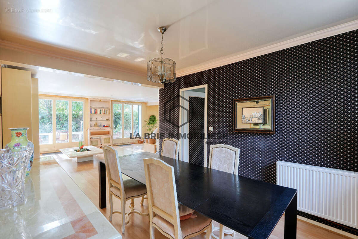 Maison à VILLECRESNES