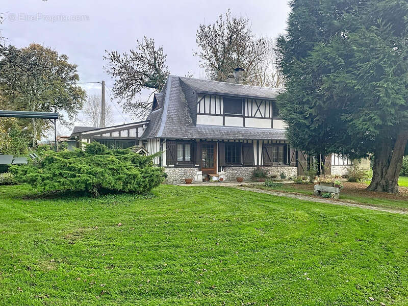 Maison familiale au calme avec grand terrain – Bouquetot - photo 2