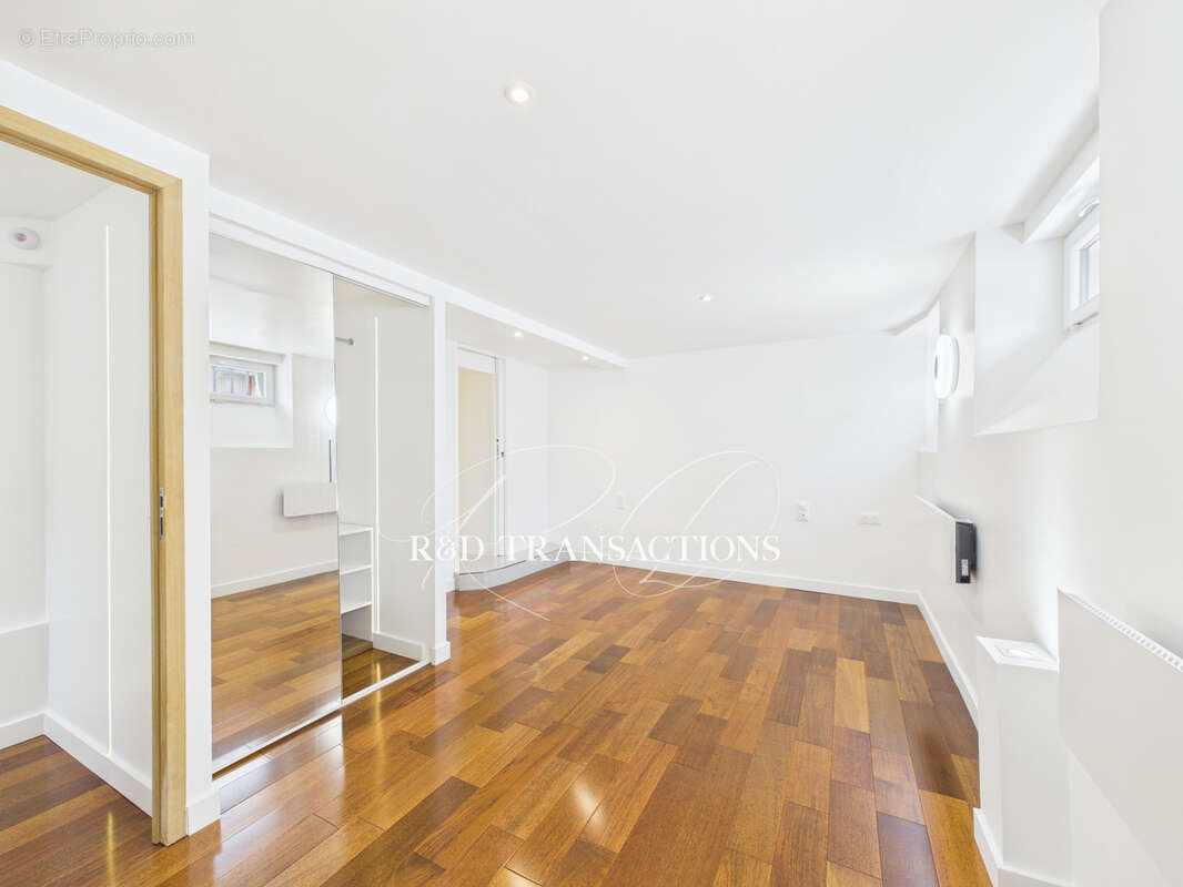 Appartement à SURESNES