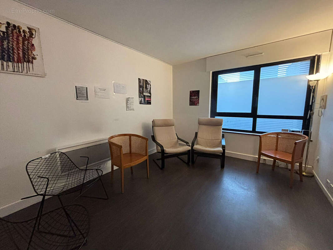 Commerce à ENGHIEN-LES-BAINS