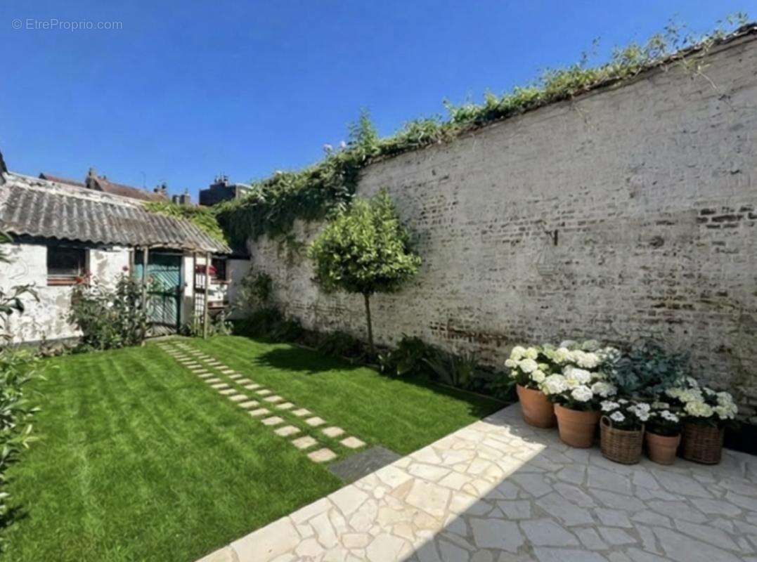 Maison à LA MADELEINE