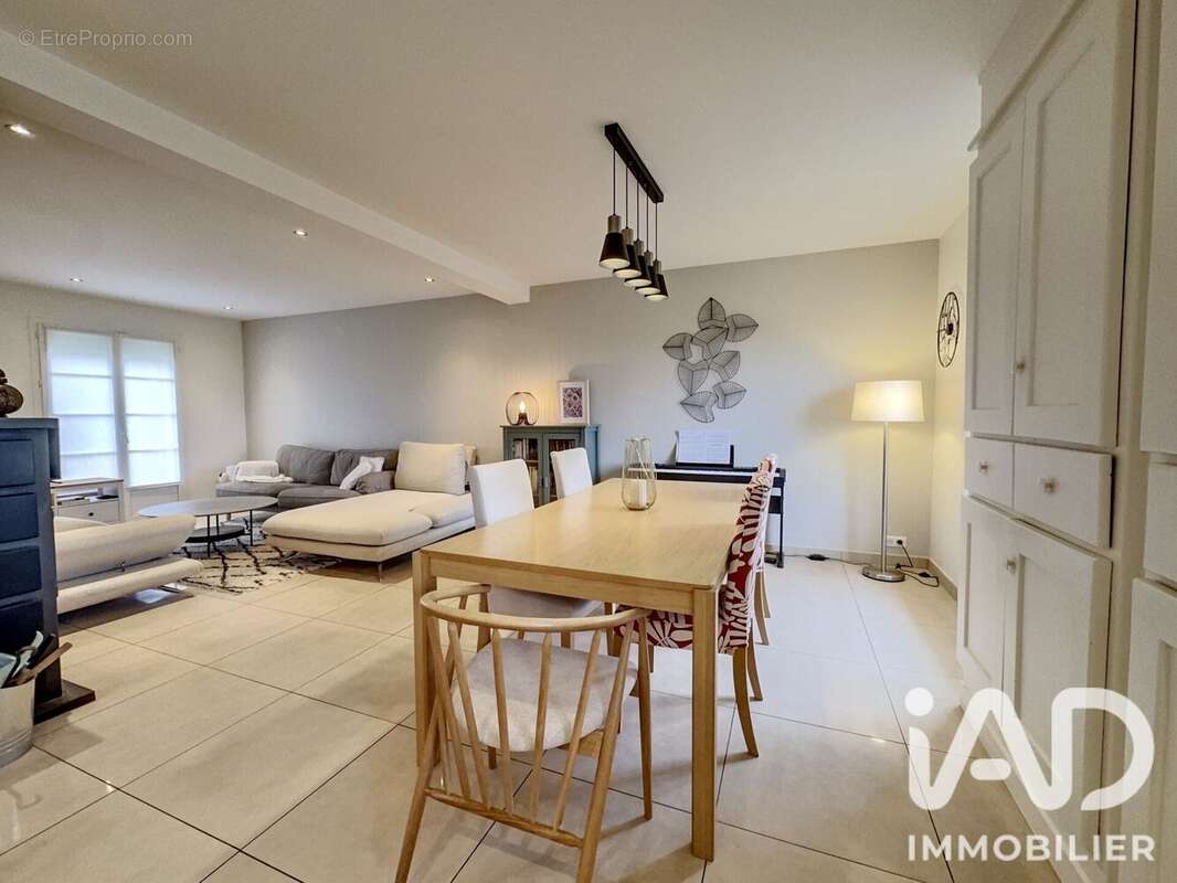 Maison 175 m² à Chapet  - photo 4