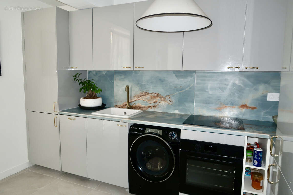 Appartement à SIX-FOURS-LES-PLAGES