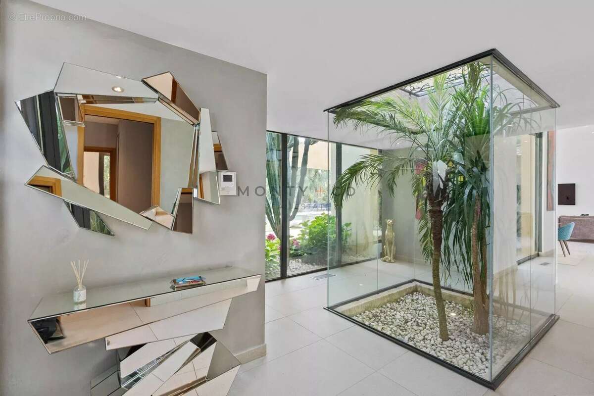 À quelques pas des plages de Pampelonne : villa contemporaine au cœur de Ramatuelle - photo 9