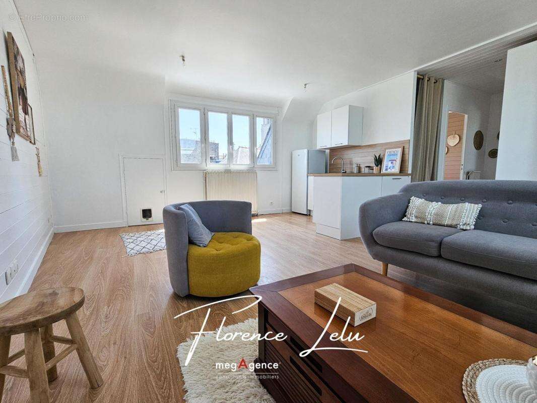 Appartement T2 rénové – Hyper centre de Guingamp - photo 2