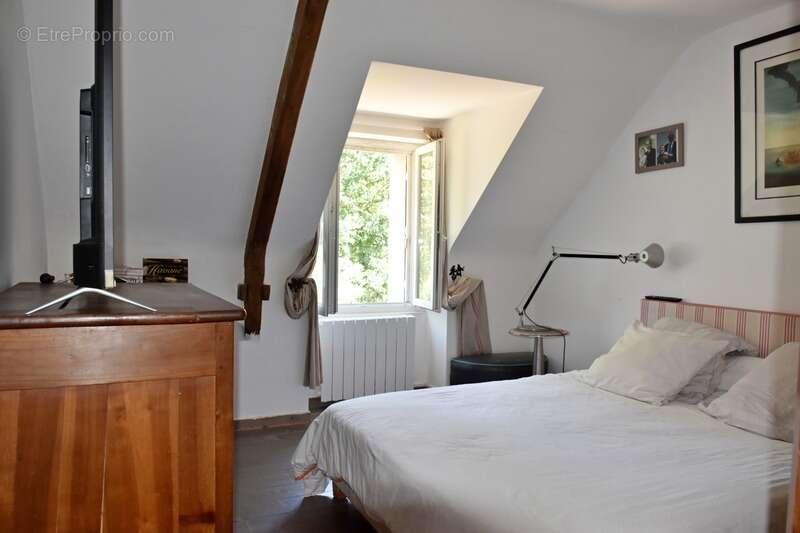 Maison en pierres, 2 chambres avec jardin - photo 6