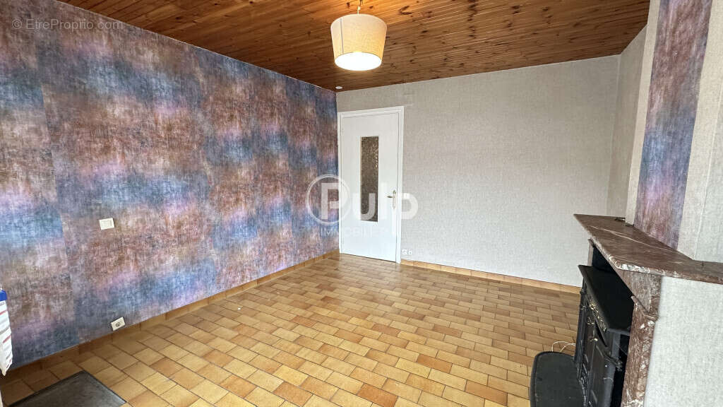 Maison à BRUAY-LA-BUISSIERE