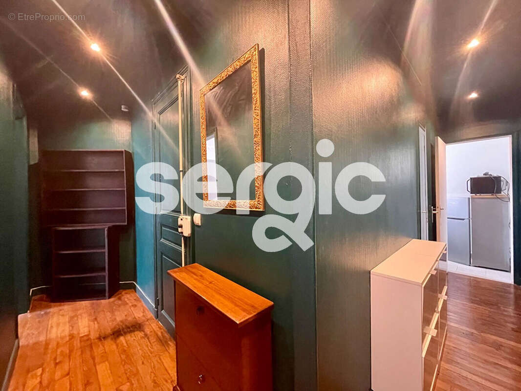 Appartement à PARIS-14E