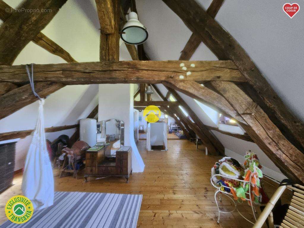 Maison à JOUET-SUR-L'AUBOIS