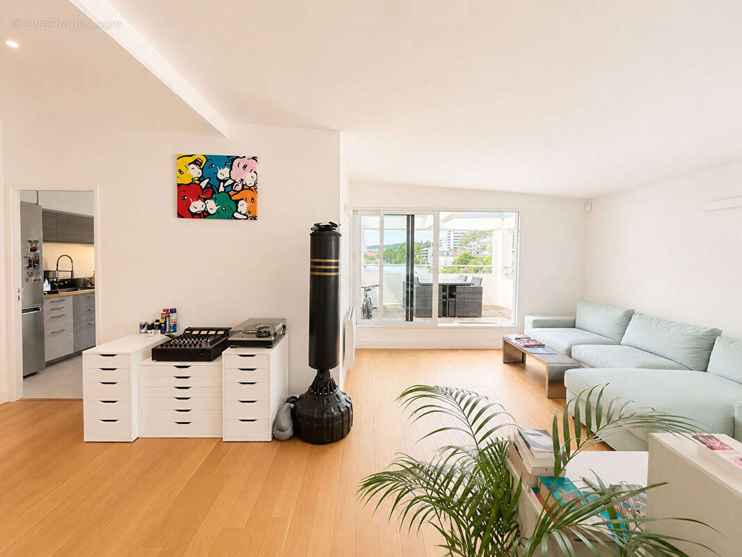 Sèvres ? dernier étage avec terrasse ? 3 pièces de 80 m² - photo 2