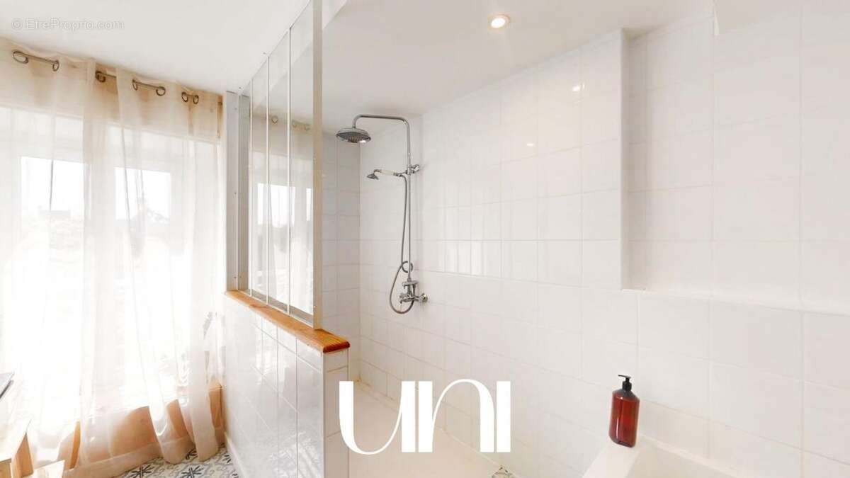 Maison à MEZIDON-CANON