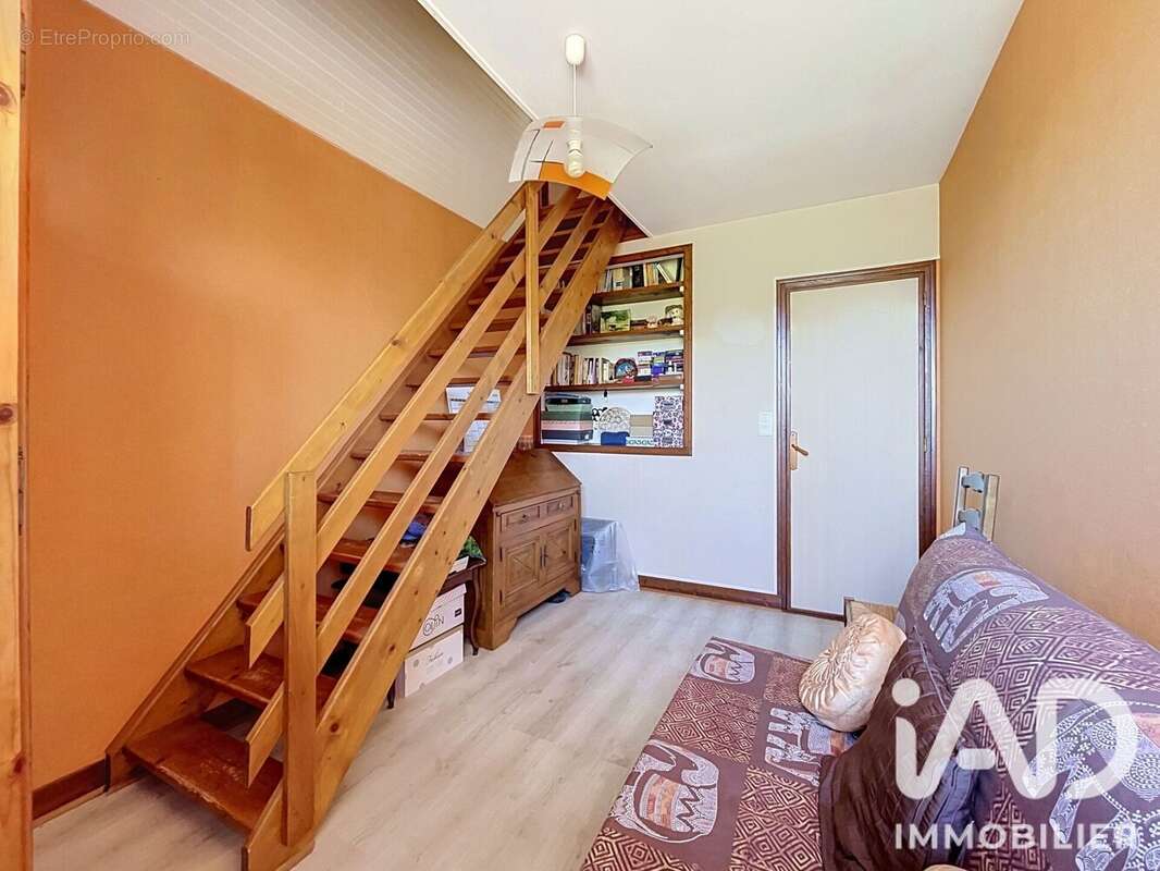 Maison 96 m² à Villevallier  - photo 8