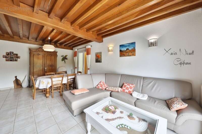 Maison à PONT-DE-VAUX