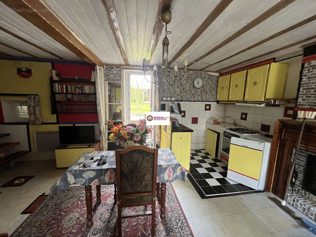 Maison à LE MELE-SUR-SARTHE