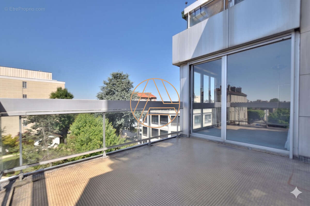 Appartement à SAINT-MAUR-DES-FOSSES