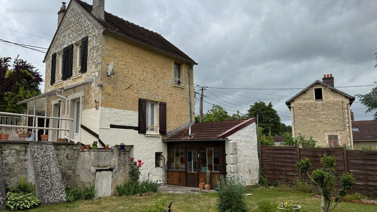 Maison à NESLES-LA-VALLEE