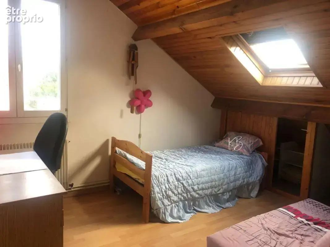 MAISON-110m² au sol–6 pièces–TERRAIN 559m²-GARAGE–CAVES-proche Forêt et transports - photo 6