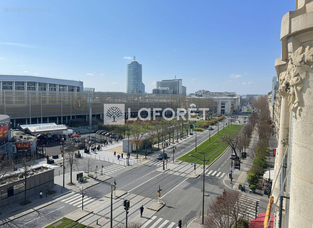 Appartement à PARIS-15E