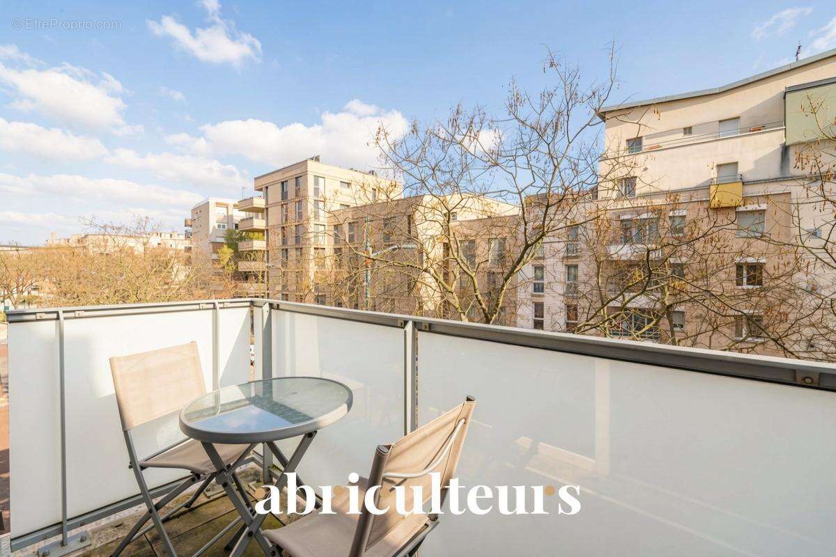 Appartement à GENNEVILLIERS