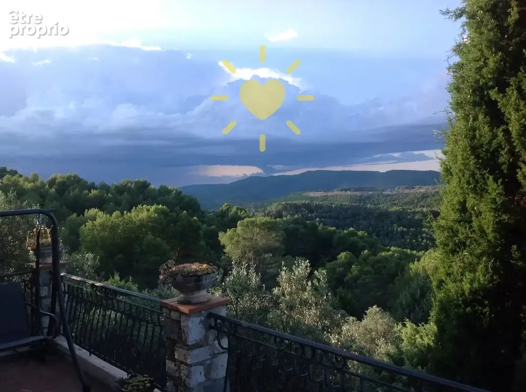 CLAVIERS : Jolie villa avec piscine et vue panoramique - photo 34
