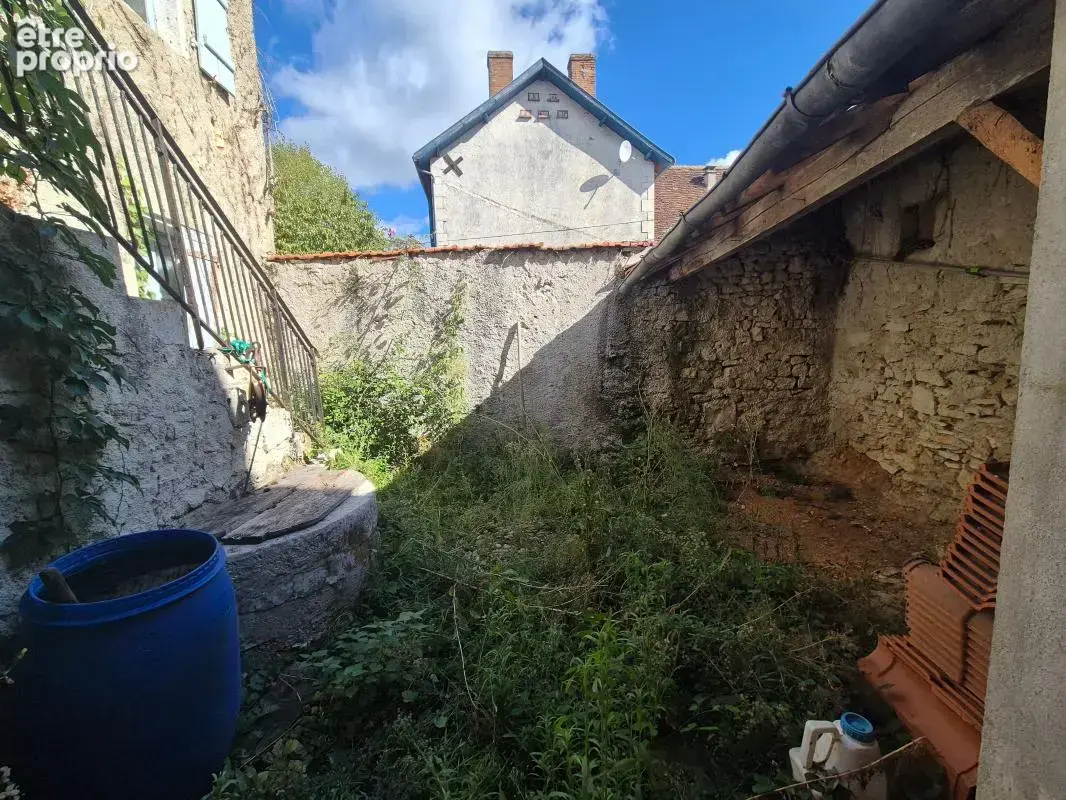 Maison à rénover entièrement au cœur du village – Thenon - photo 6