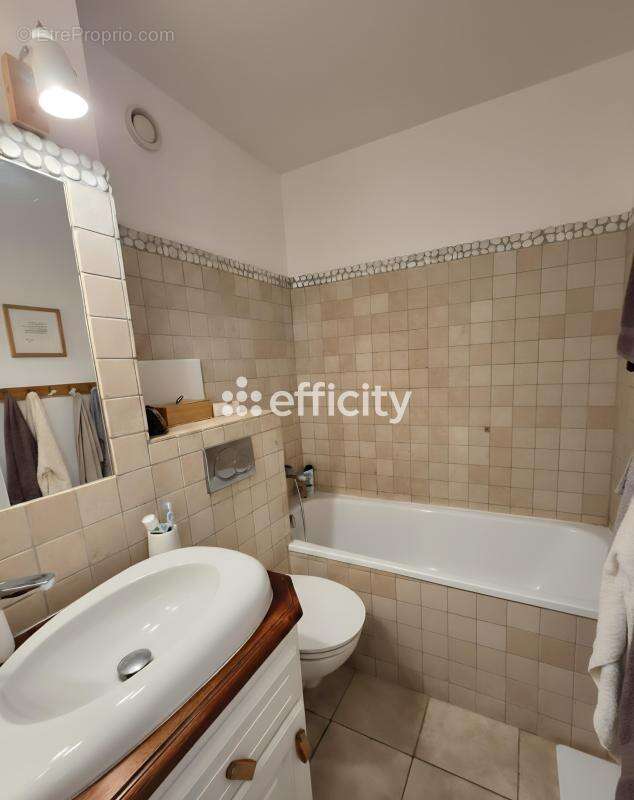 Appartement à LA CROIX-VALMER