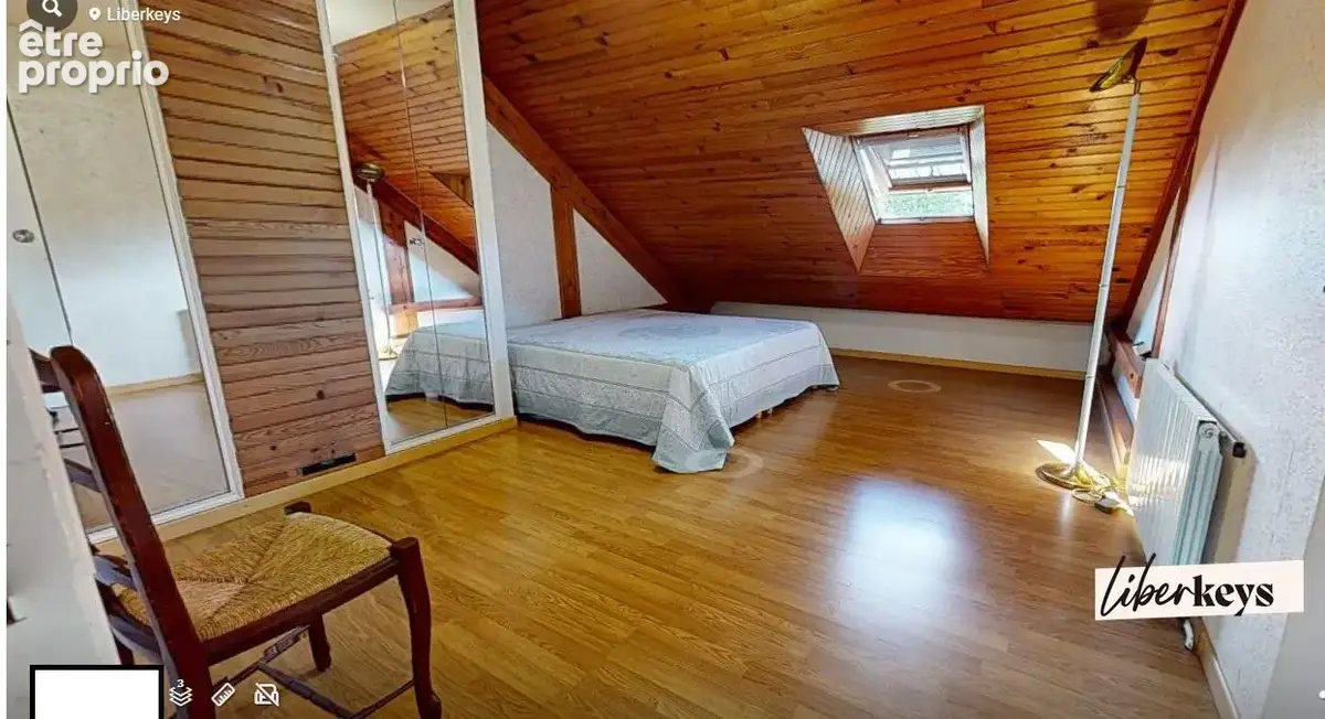 Rare à Villepinte – 197 m² au sol, 7 chambres et 823 m² de jardin : une maison aux multiples possibilités sans travaux - photo 11