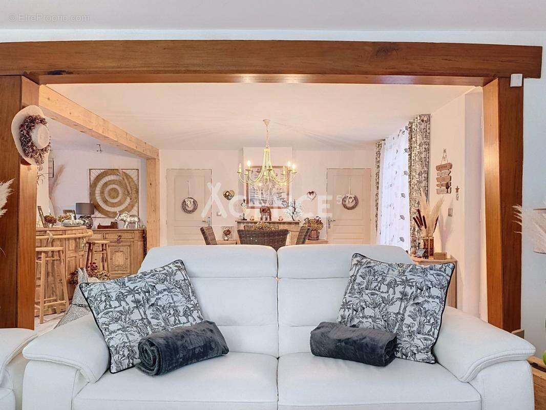 Maison à AUCHY-AU-BOIS