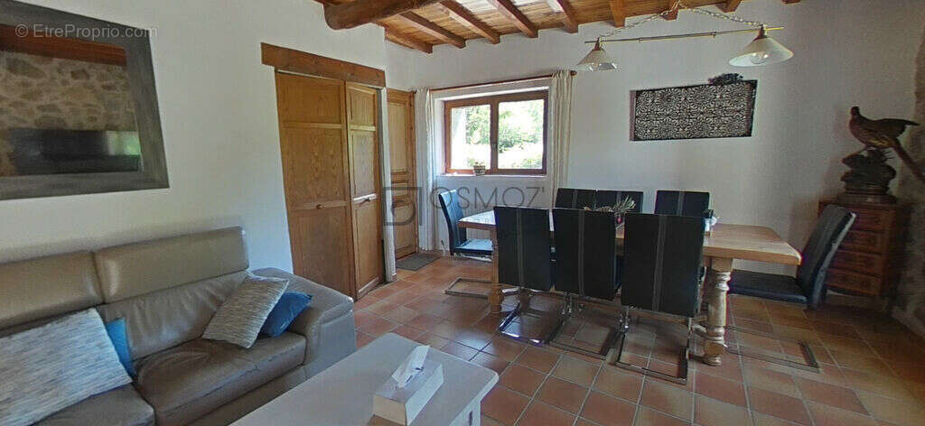 Propriété de charme avec gîte, piscine et dépendances sur 9000 m - photo 13