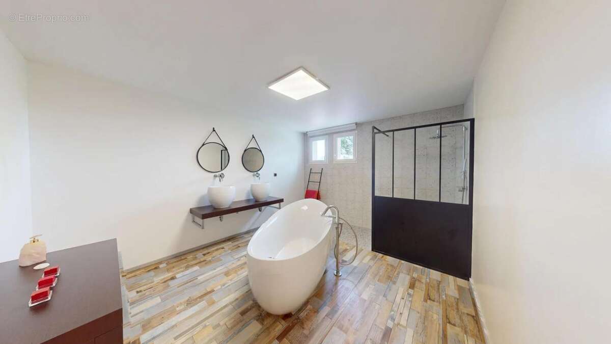 Maison à CABANAC-SEGUENVILLE