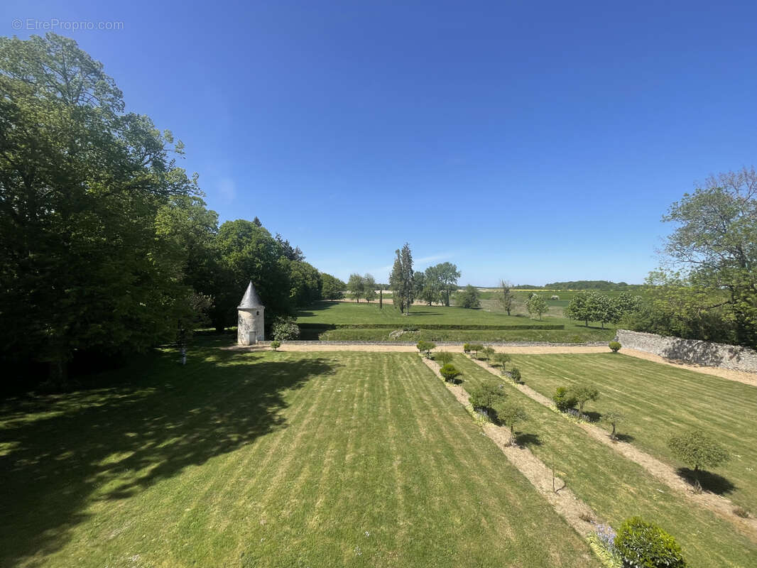 Maison à NEUVY-LE-ROI