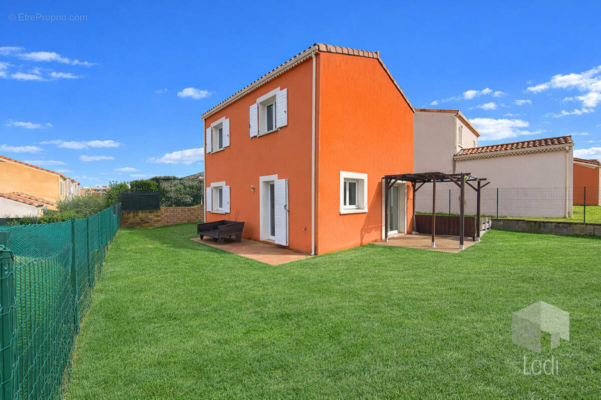Maison à MONTELIMAR