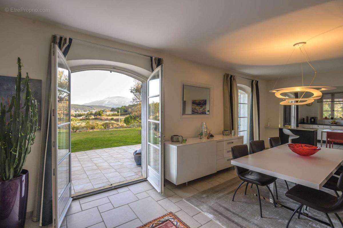 Maison à VAISON-LA-ROMAINE