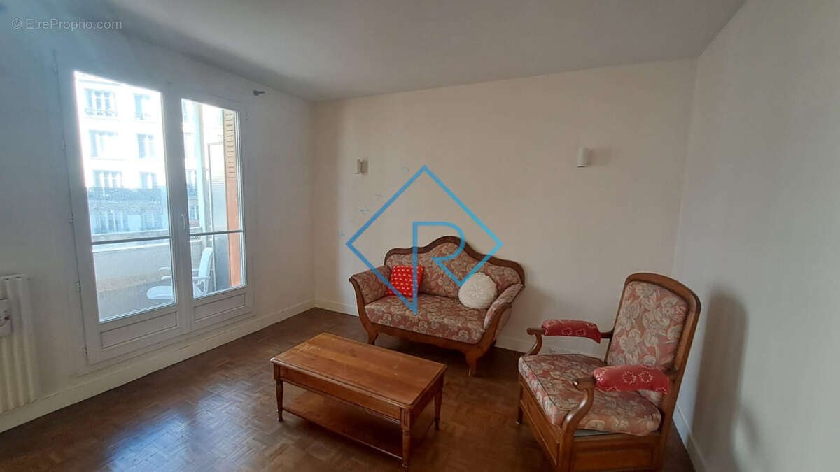 Appartement à PARIS-20E