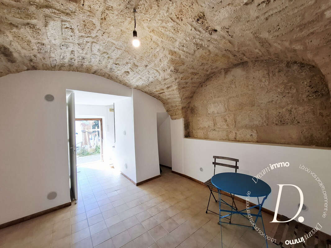 Maison à POUSSAN