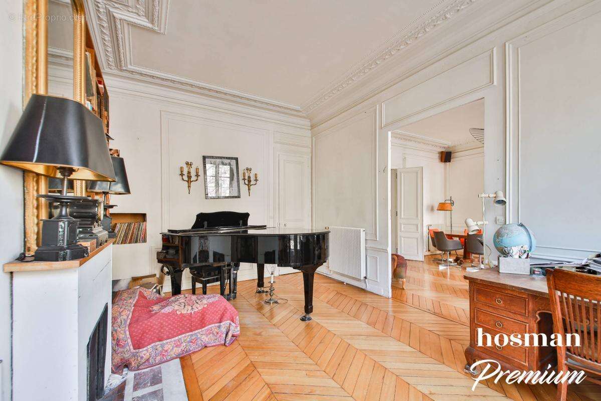 Appartement à PARIS-3E