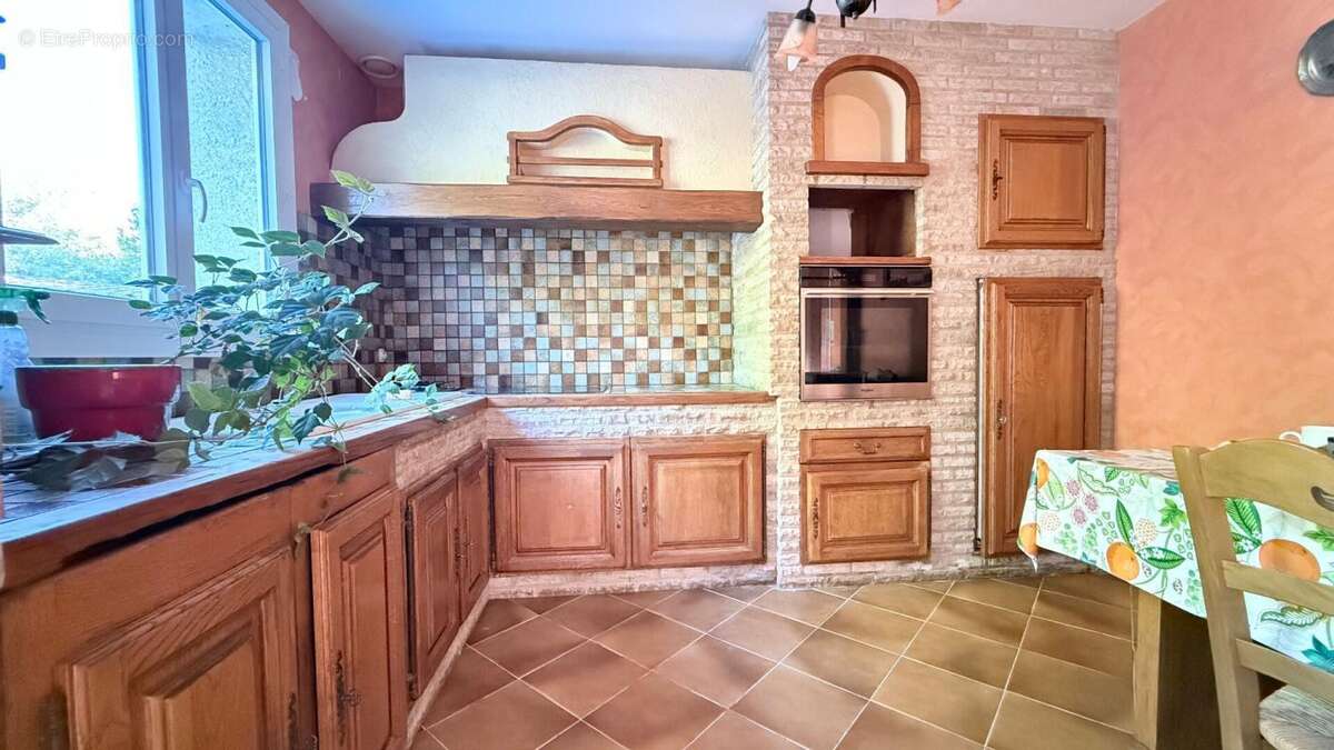 Maison à MONTVALEN