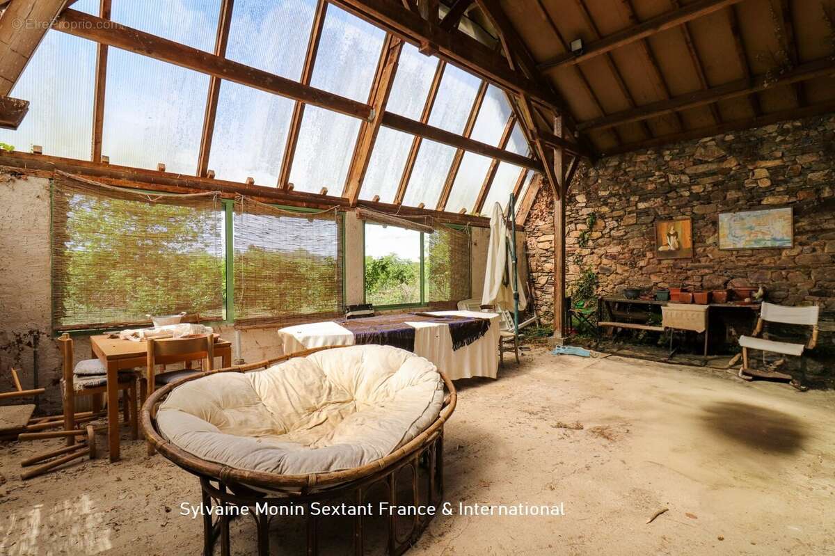 Grande maison familliale de 5 chambres offrant de superbes volumes et une dépendance exceptionnelle dans un cadre privilégié - photo 17