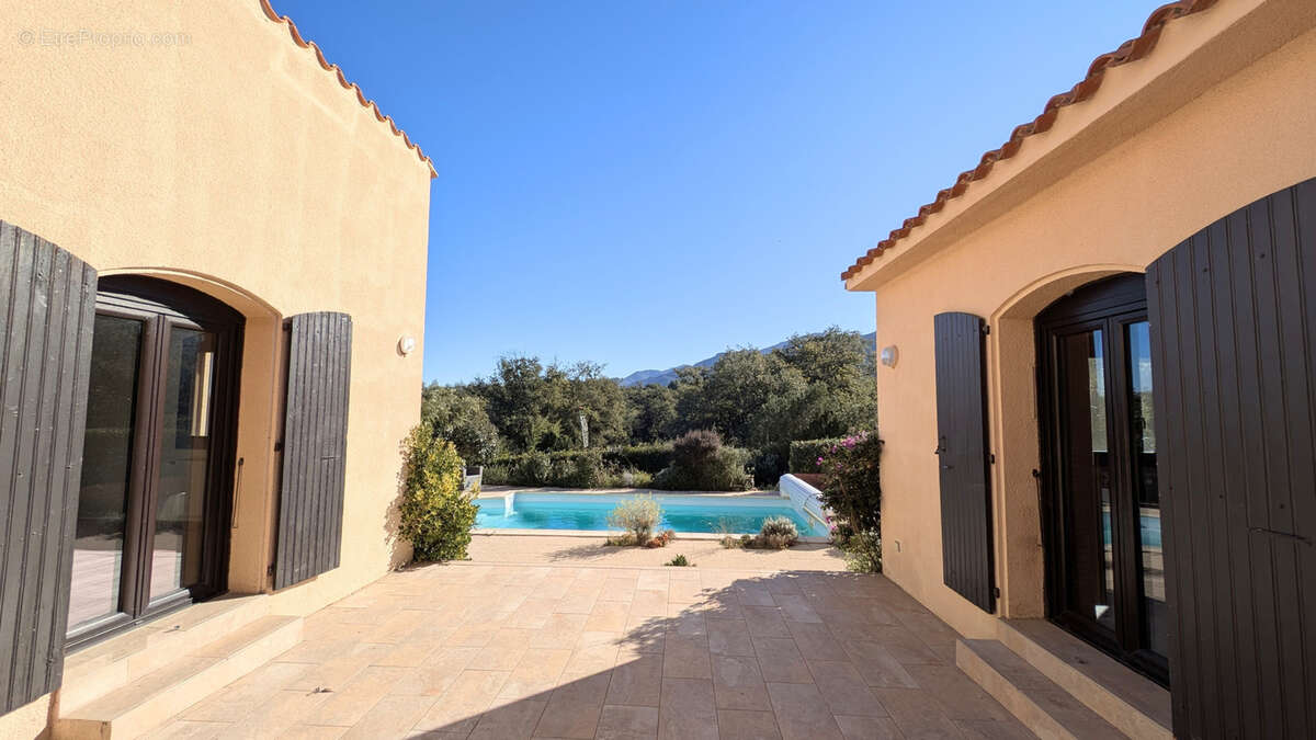 Maison à MONTESQUIEU-DES-ALBERES