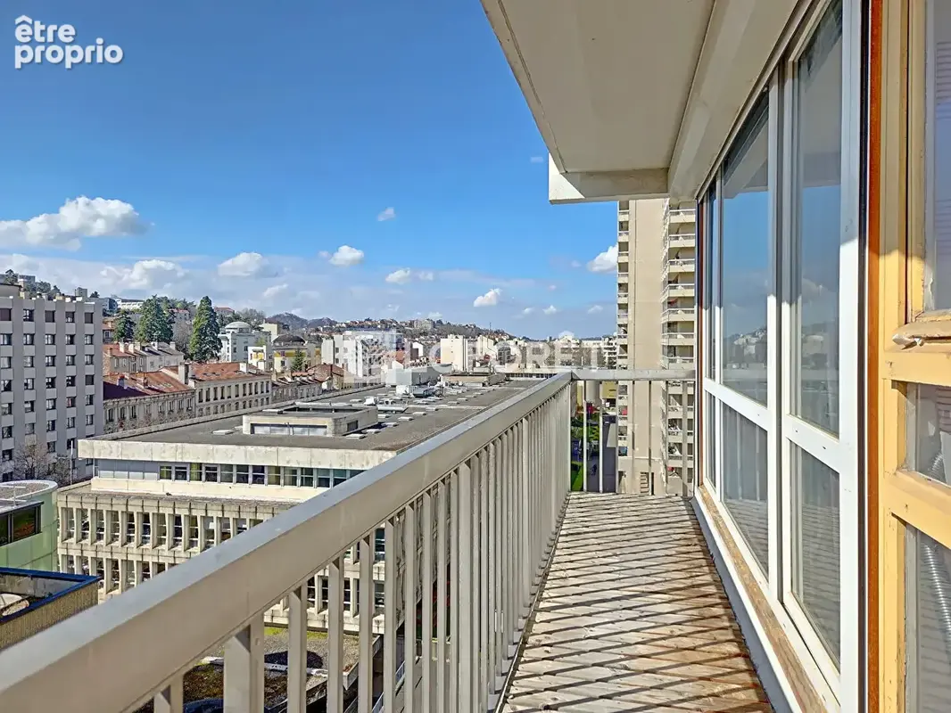 Appartement à SAINT-ETIENNE