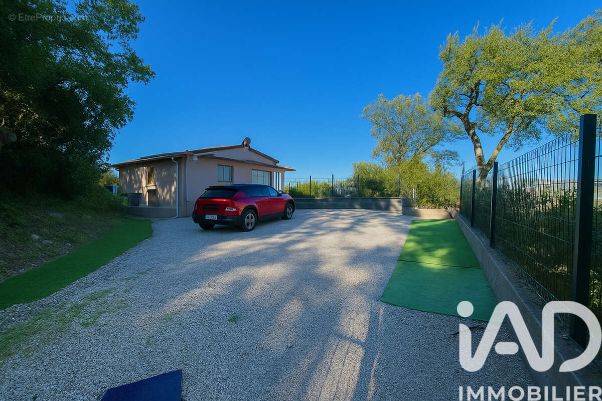 Photo 4 - Maison à LE MUY